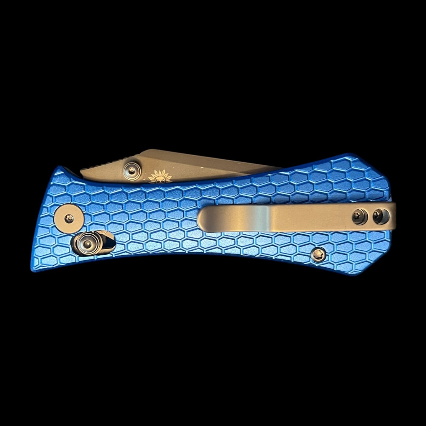 AUXMFG COFFIN CROSSBAR 2.7" EDC FOLDING KNIFE BLUE ANODIZED ALUMINUM  SCALES - SMOKE PVD BLADE