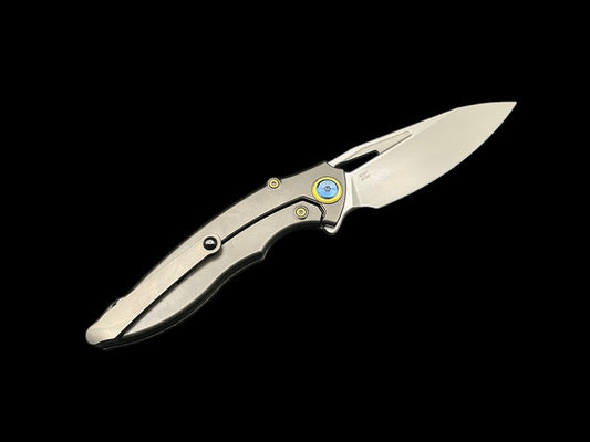 Rike 1902s Folding Knife Blue Carbon Fiber Handle M390 Plain Edge